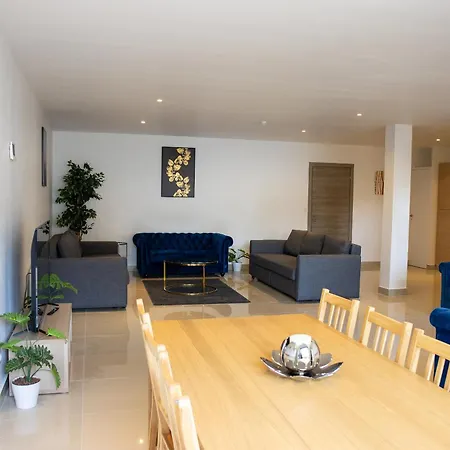 Velours Avec Terrasse , Jardin Et Parking Holiday home Champigny-sur-Marne